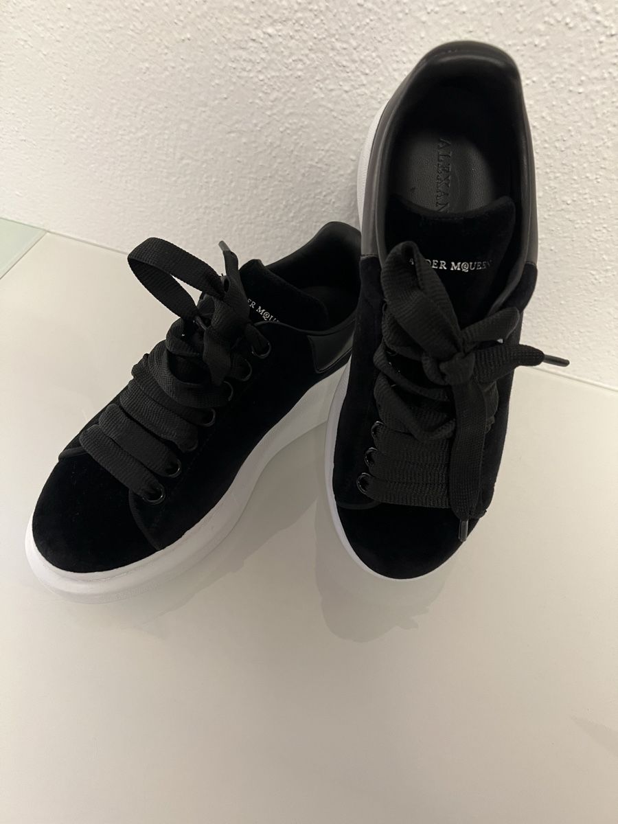 Scarpe per ragazzi: Vendesi scarpe bambina Alexander McQueen – Nuovo (secondo la descrizione) da Monte Carasso venduto da marzietta1