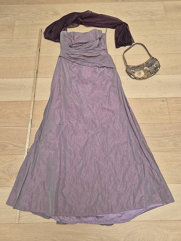 Vestiti: Abendkleid Grösse 40 (L) – Usato da Oberrohrdorf venduto da Hoto