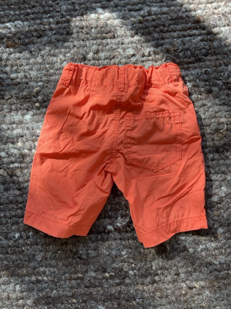 Pantaloni: Kinder Shorts Gr 104 – Usato da Winterthur venduto da LeonoraCor 1