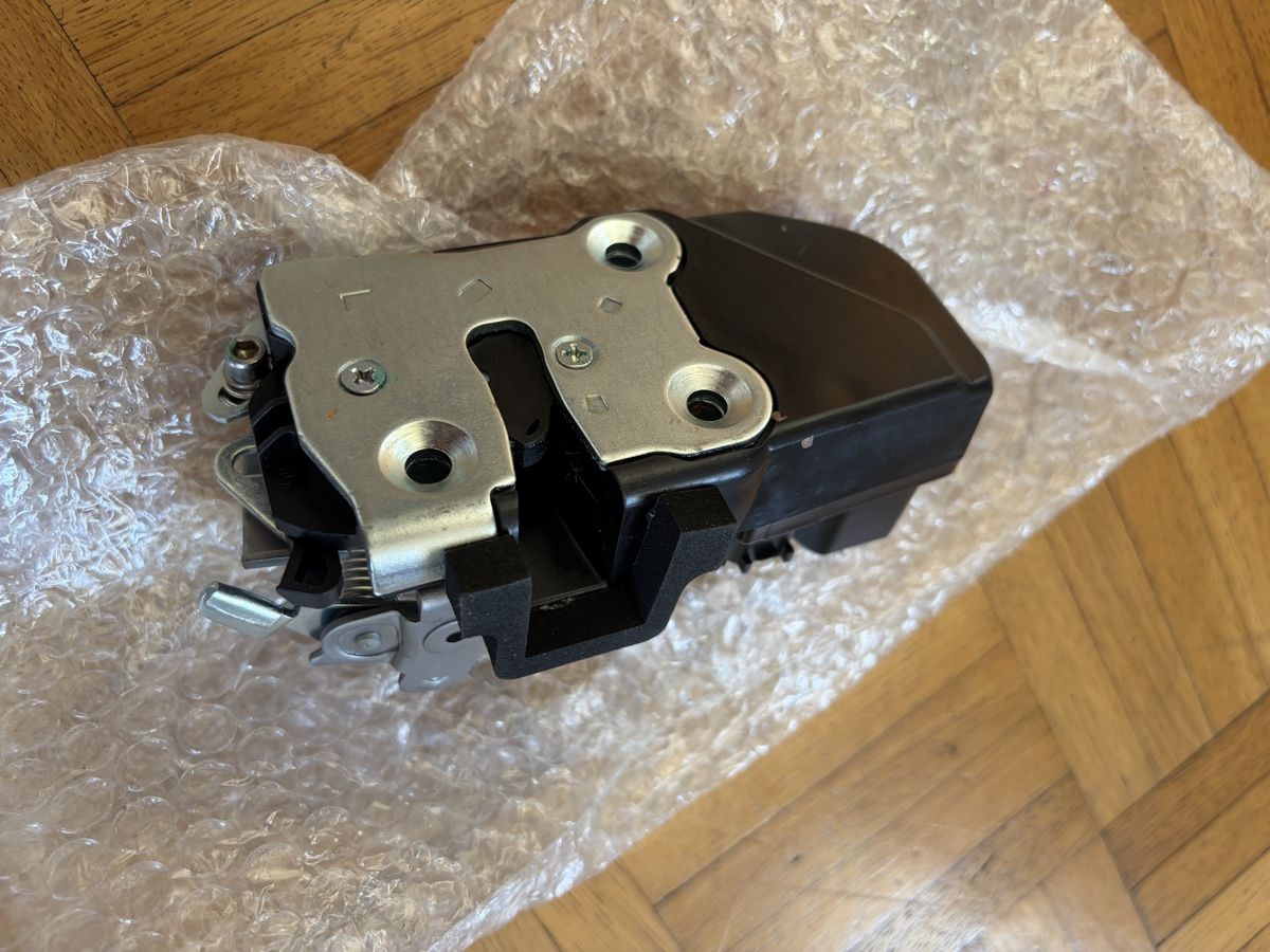Schlösser: Chrysler 300c Türschloss neu – Neu und originalverpackt aus Wettingen von Nici1932 1