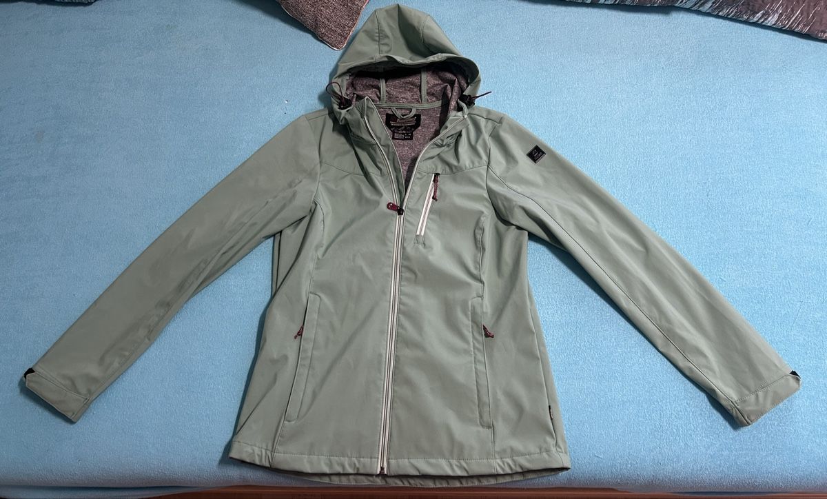 Killtec Giacche: Regenjacke in grün von Killtec Gr. 36 – Usato da Allschwil venduto da meeresperle