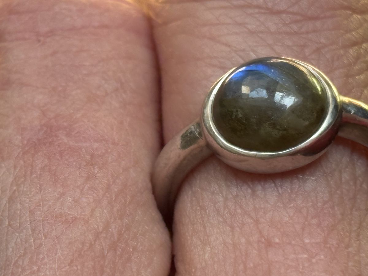 Anelli: Bague avec une magnifique Labradorite – Usato da Peseux venduto da Huna12 2