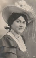 Portrait, Hutmode