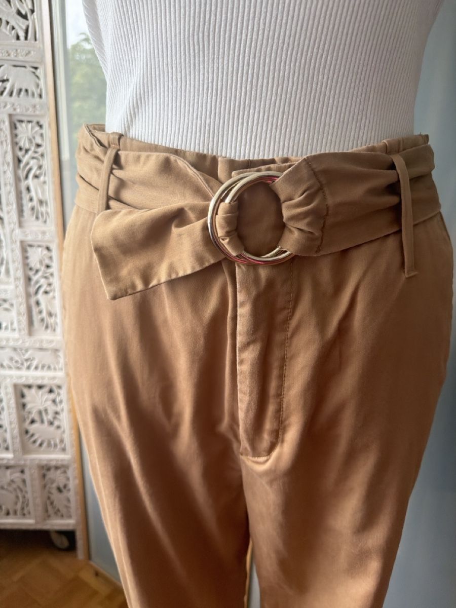 Massimo Dutti Pantaloni: Pantalon Massimo Dutti  – Usato da lausanne venduto da annec777 2