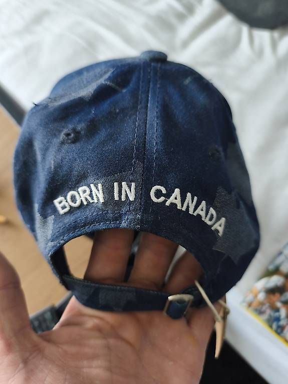 Sonstige Kleidung & Accessoires: Dsquared2 Cap Neu – Gebraucht aus Frenkendorf von bor_b9cl