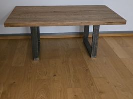 Salontisch Udina, rustikale Wild-Eiche massiv 110x70x45cm