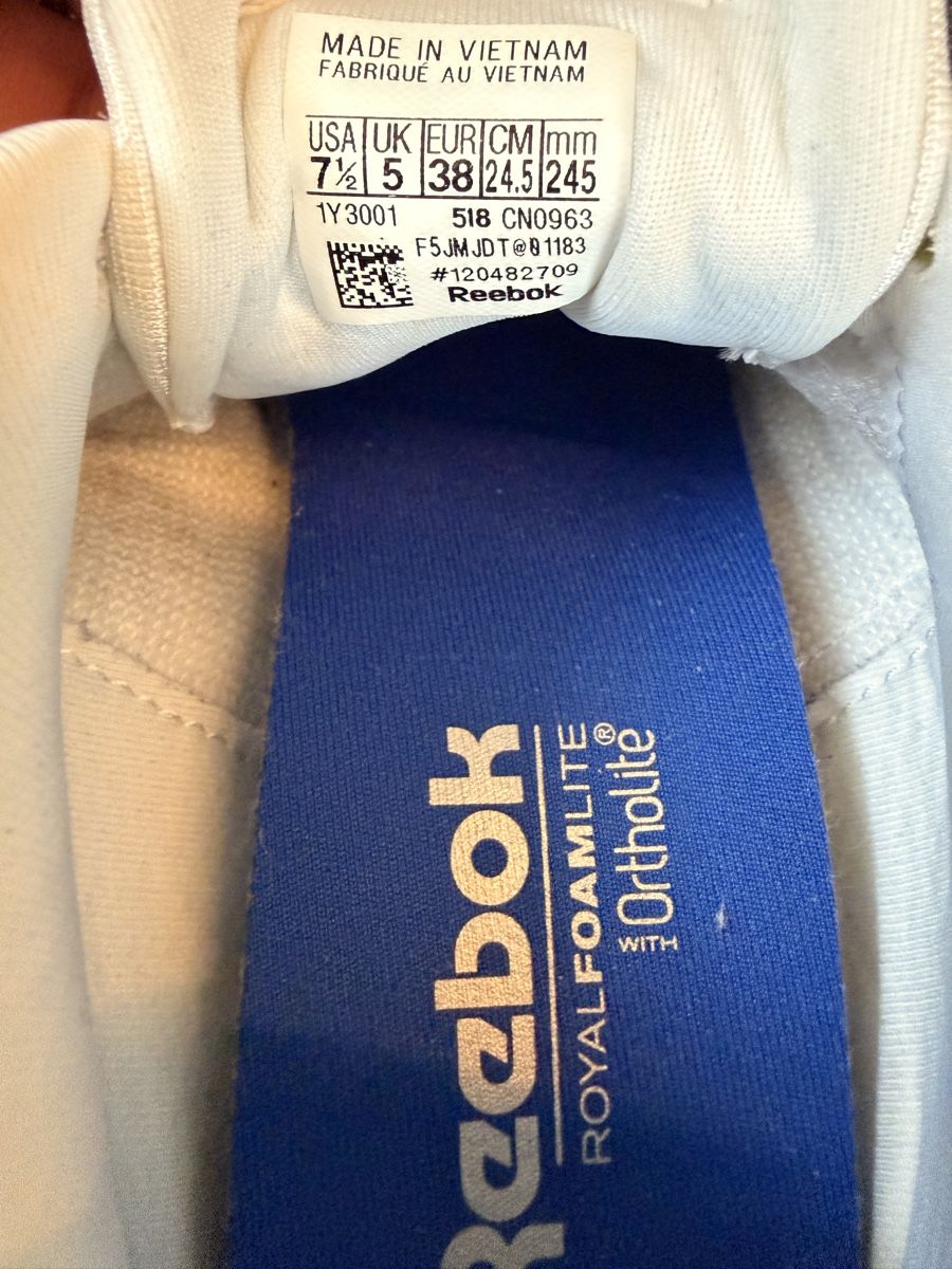Reebok Chaussures femmes: Reebok Sneakers Gr. 38 – D'occasion à Flumenthal par Tboni 2