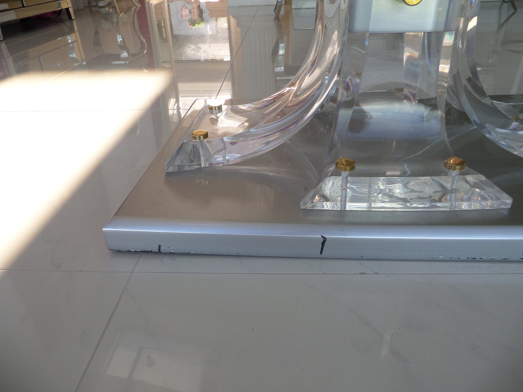 Tavoli: Exklusiver Designer-Esszimmertisch auf Plexiglass – Usato da Freidorf TG venduto da shopping6 6