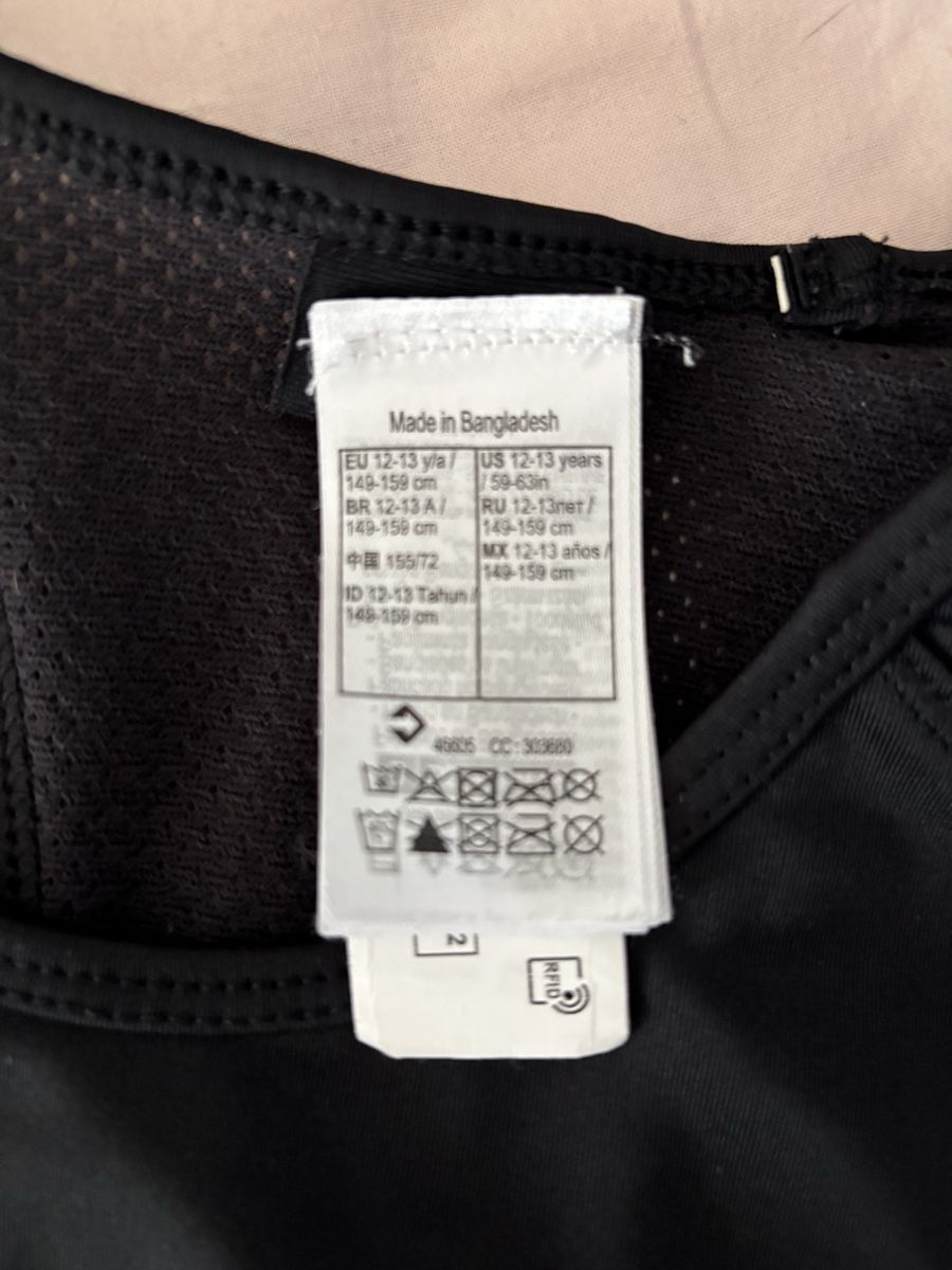 Biancheria intima: Schwarzer Sport Bustier, Grösse 146/152 – Usato da Rünenberg venduto da ZwergLi100 2