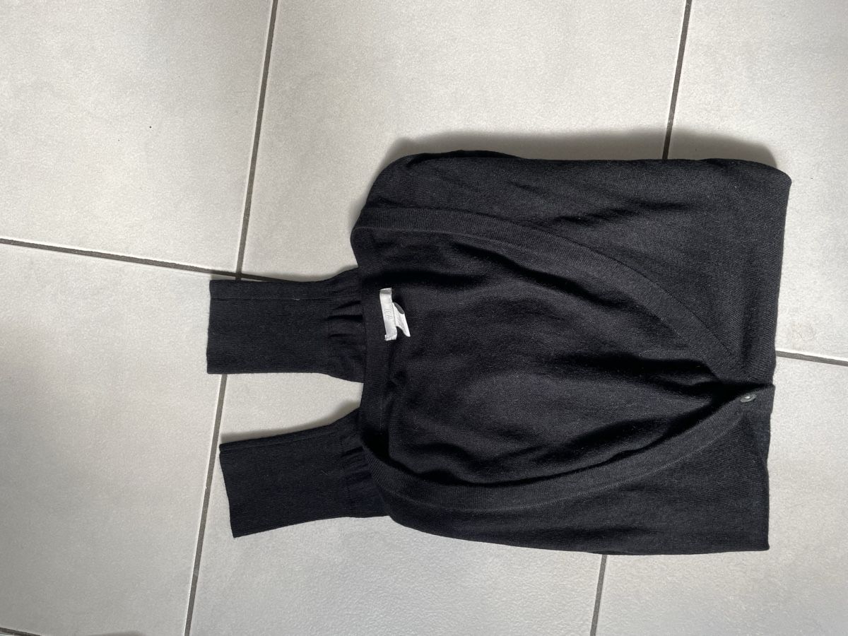 H&M Jacken: Strickjäckli H&M M 80% Viscose+20Angora – Gebraucht aus Zürich von Pamuk04 3