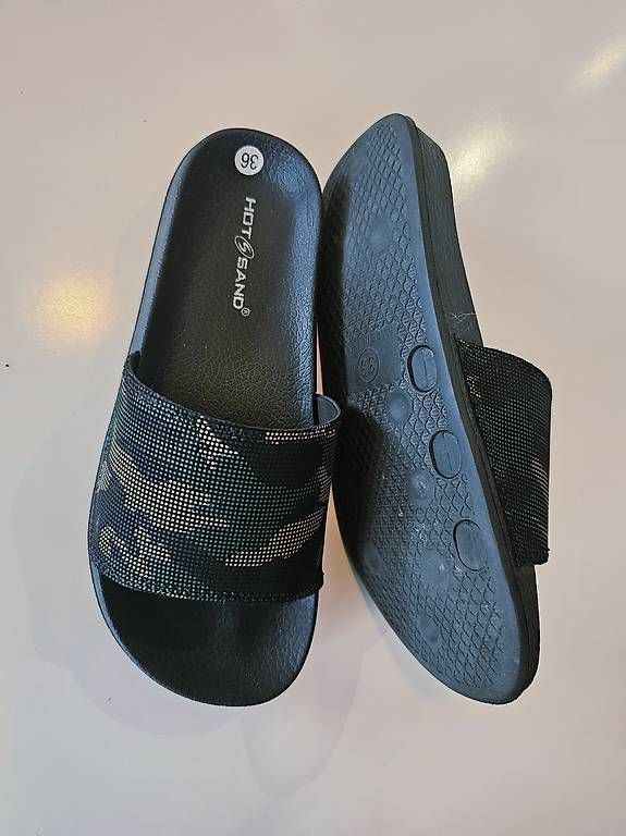 Scarpe da uomo: Bade Latschen Adiletten Gr. 36 – Usato da Luzern venduto da Donky_king