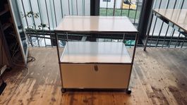 USM Haller 1x2 Weiss rollbar, Klapptür, Sideboard