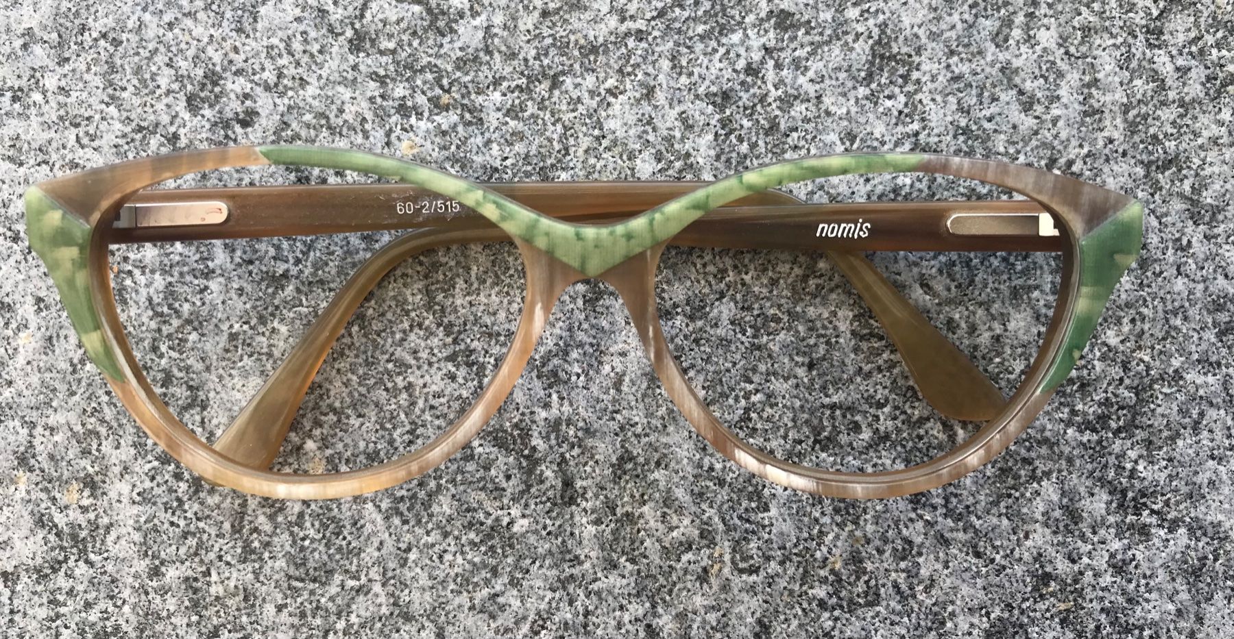 Occhiali & Lenti: Nomis Büffelhorn Brille, Modell 60-2/515 – Nuovo (secondo la descrizione) da Horgen venduto da Optimax