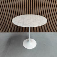 Knoll Saarinen Tulip Beistelltisch – Statuarietto Marmor | Ø