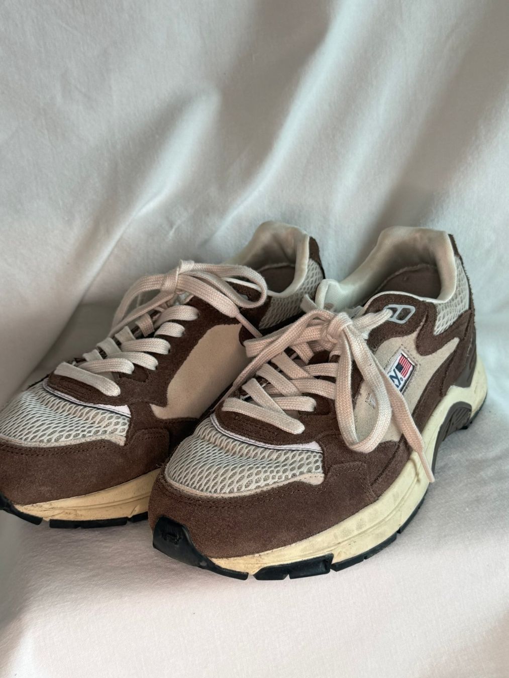 Autry Damenschuhe: Sneaker Autry braun beige Mesh Leder Hyperway – Gebraucht aus rüschlikon von Maieriislis 2