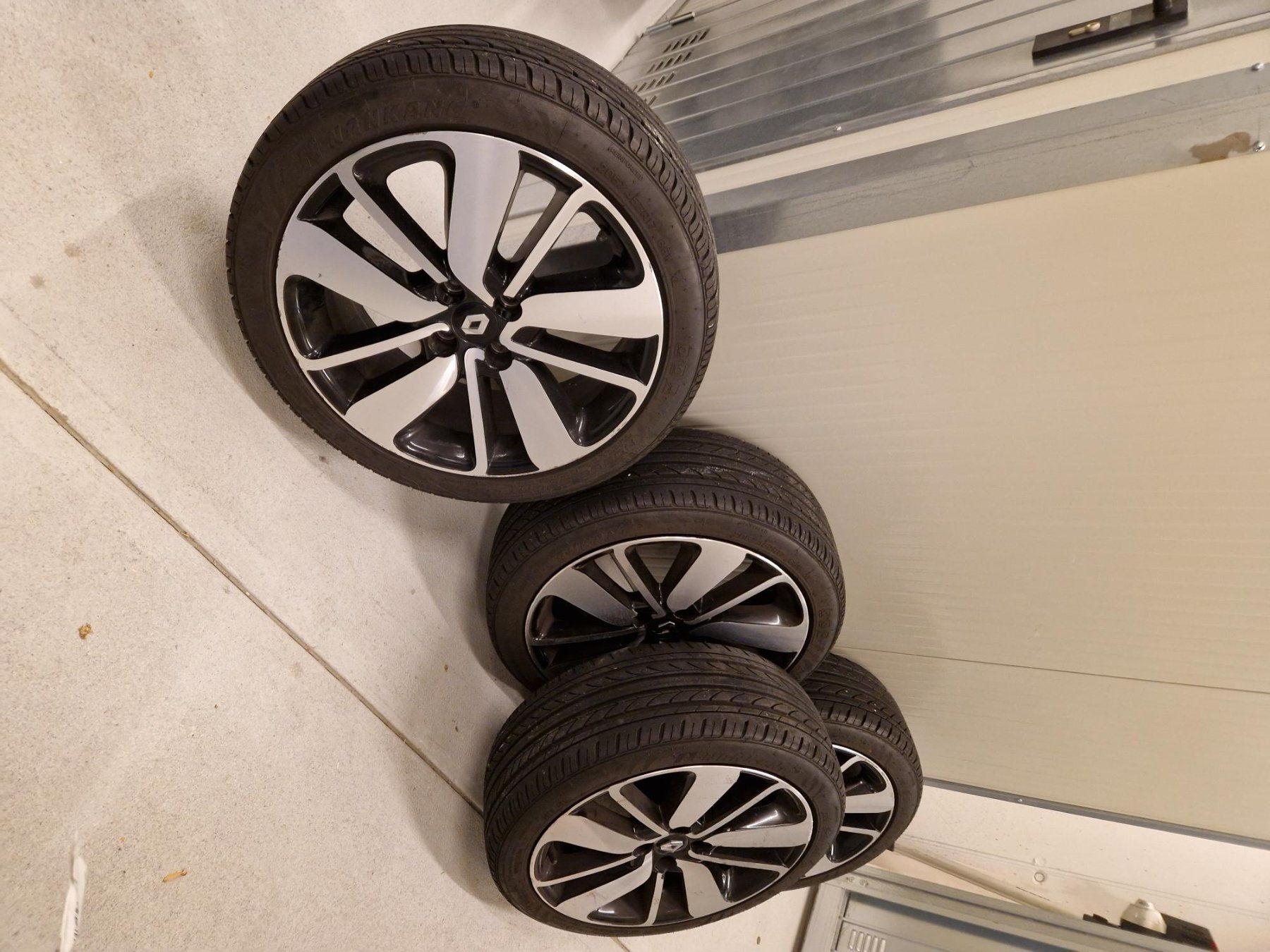 Renault Cerchioni: Renault cerchioni 17 e copertoni – Usato da Viganello venduto da enz_rds7 2