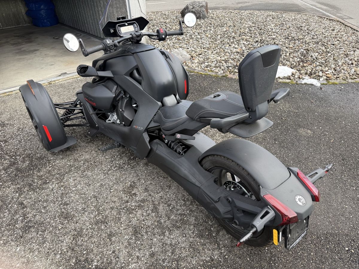 Can-Am A tre ruote: Can-am ryker 900 – Usato da Oberentfelden venduto da FiguresAndGamesPlace 1