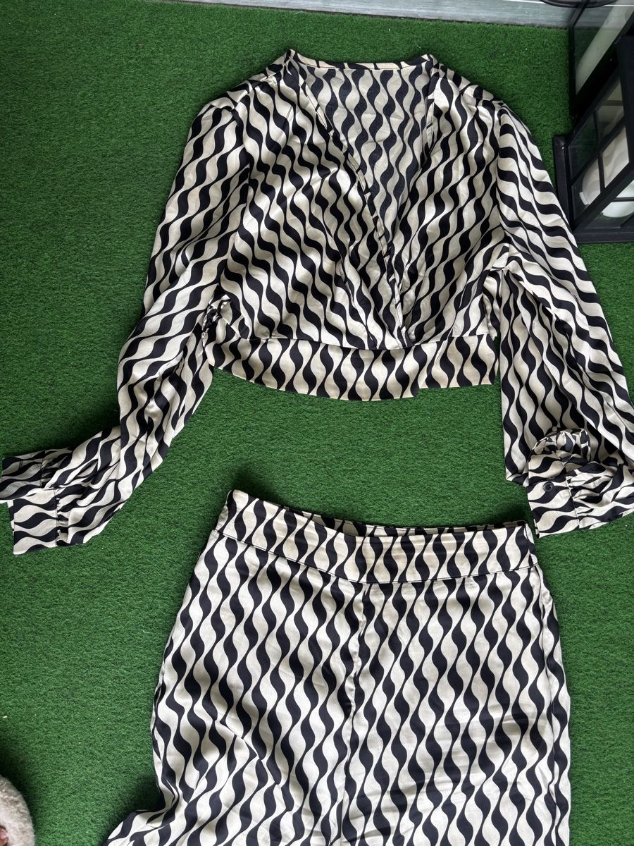 Completi & Tailleur: Zweiteiler Gr.M – Usato da Zug venduto da Biki72