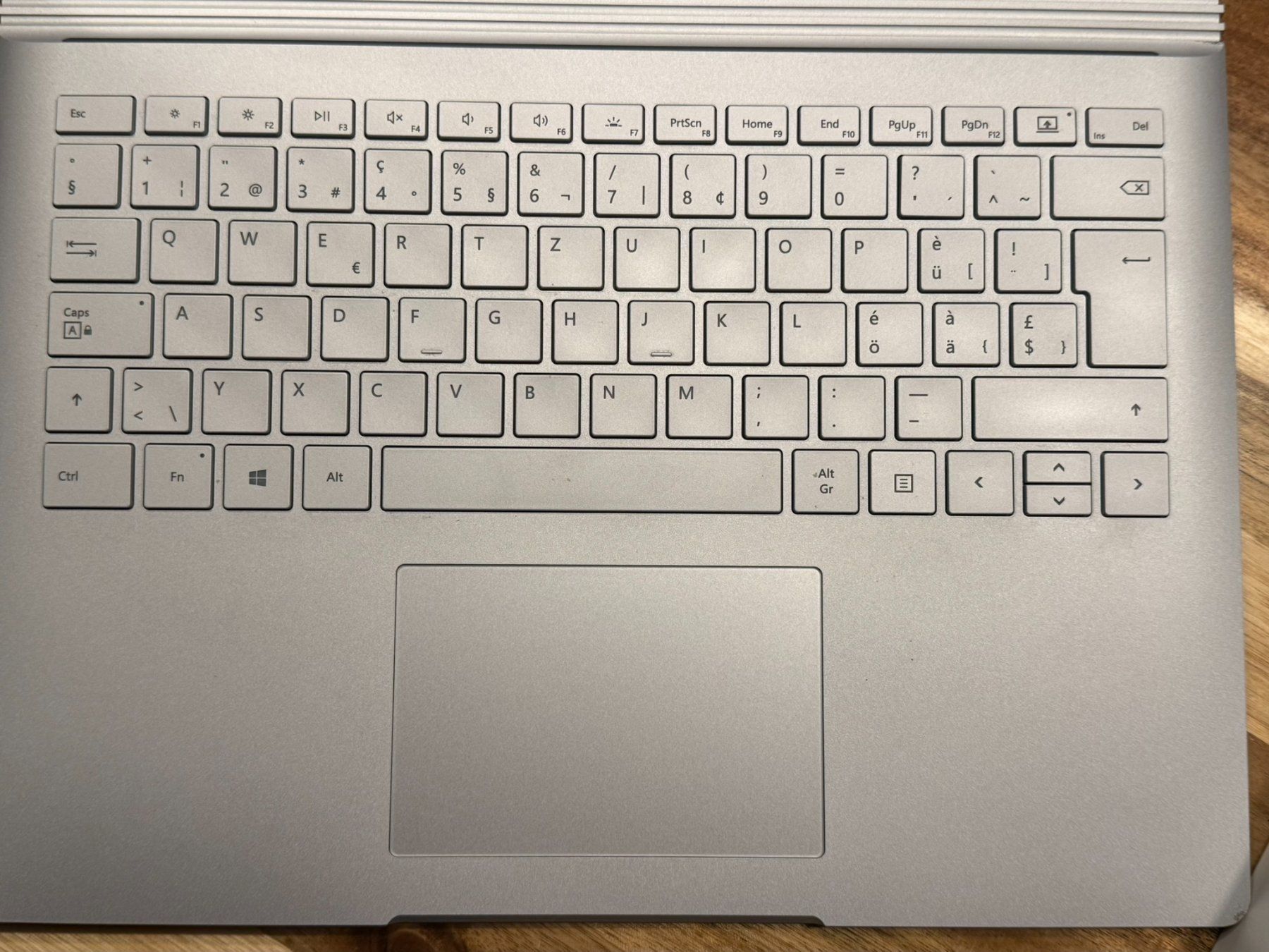 Microsoft Notebook: Microsoft Surface Book 2 13" – Usato da Rickenbach SO venduto da hotsguit83 3
