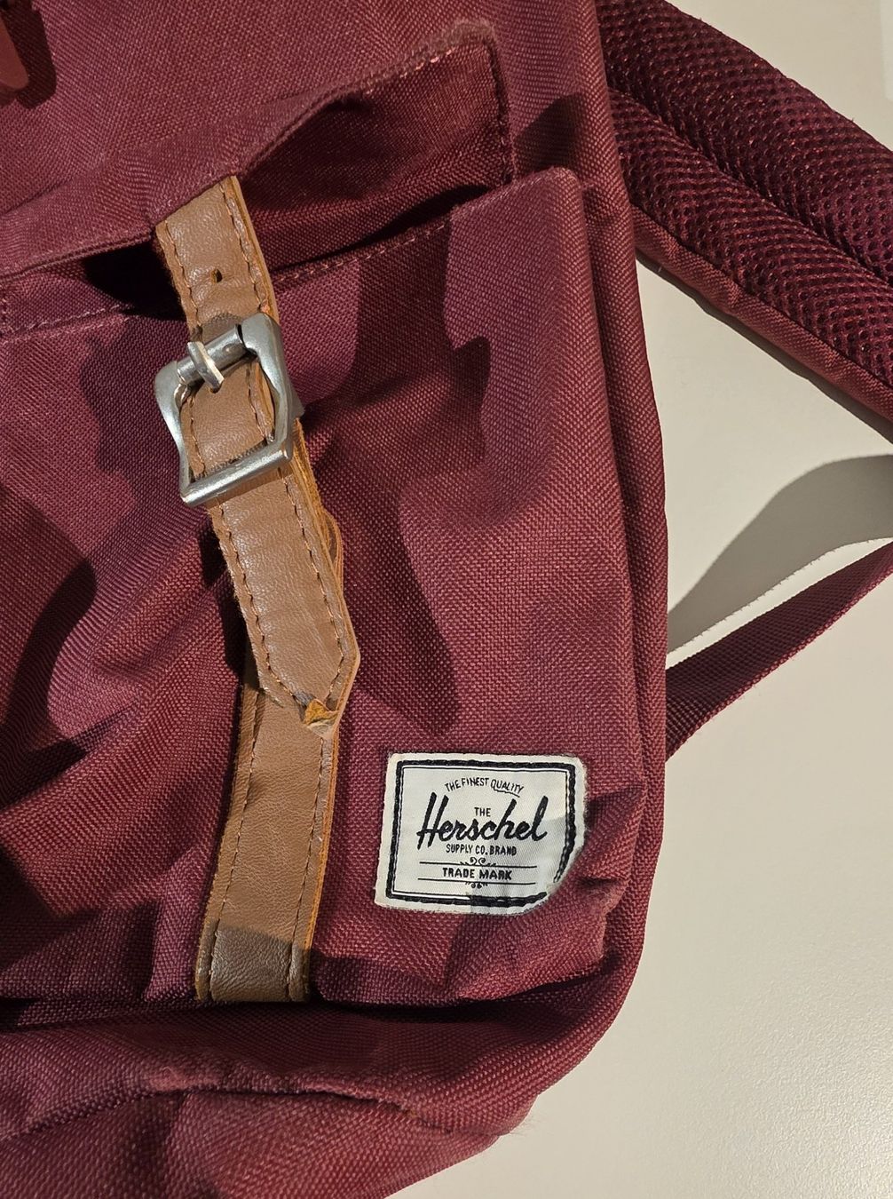 Herschel Zaini: Neuwertiger Herschel Rucksack, bordeauxrot – Usato da Wichtrach venduto da Croianer 4