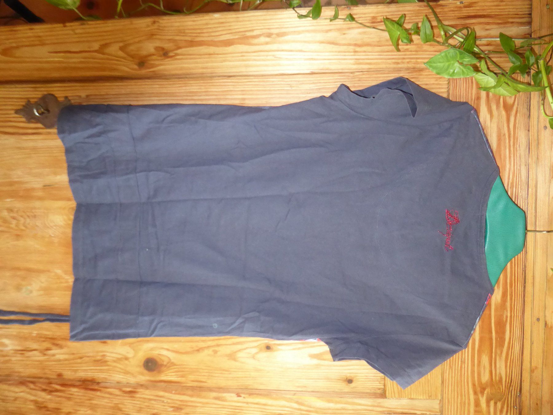 Desigual T-Shirts: Schönes Long  Tshirt Gr XL Desigual – Gebraucht aus Sargans von Benziner 6
