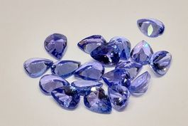 Lot 12-13x Tanzanites 6x4 mm - Valeur 1'230.- Fr.
