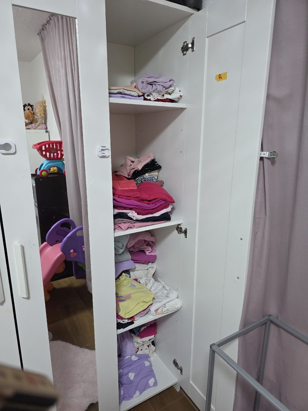 Armoires: Brimnes Kleiderschrank  – D'occasion à Trimbach par tel_f8m2 1