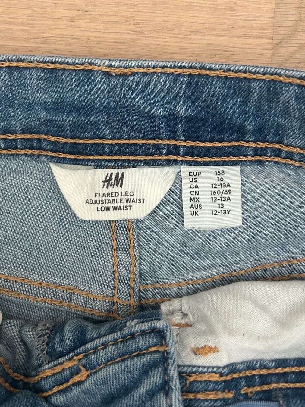 H&M Pantaloni: Jeans Flared Leg blau Grösse 158 – Usato da Bülach venduto da onkyo 2