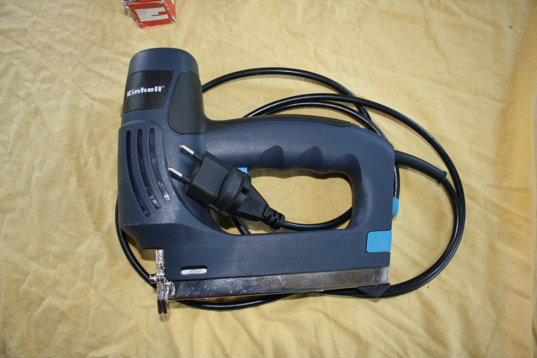 Einhell Tutti gli attrezzi: Einhell BT-EN 30 E elektrischer Tacker – Usato da Niederdorf venduto da Shophop 1