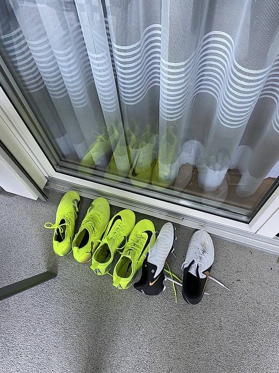 Scarpe da uomo: Fussballschuhe  – Usato da Ebikon venduto da pmgo
