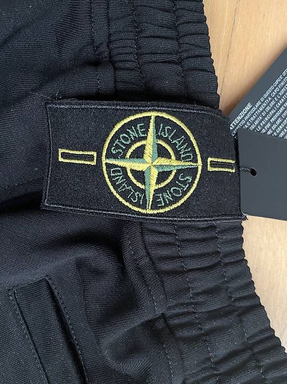 Pantaloni: Neu mit Etikett Stone Island Short Grösse S – Usato da Niederuzwil venduto da PatriziaKeller76 2