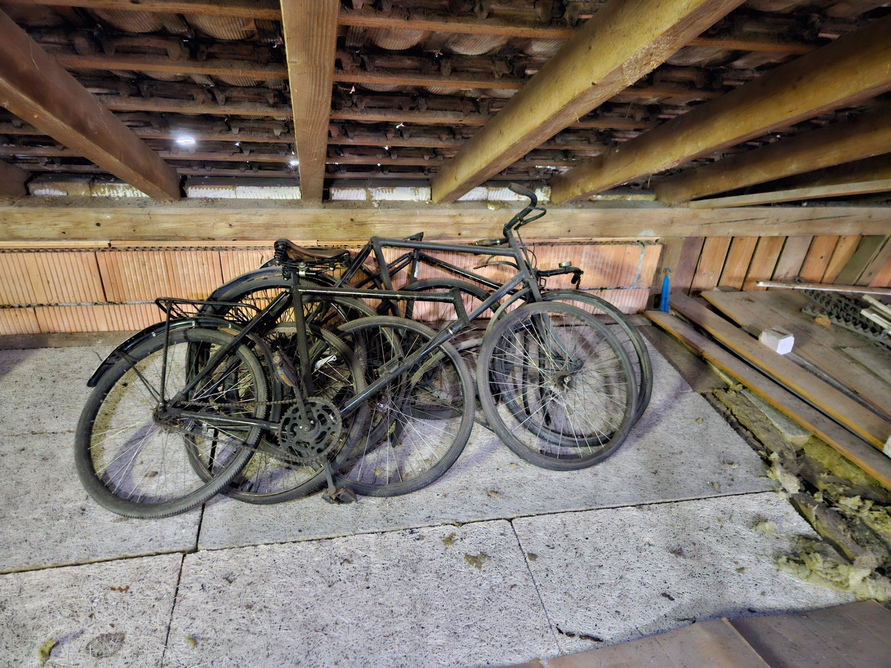 Schweizer Armee Velos: Militärvelo – Defekt aus Wegenstetten von 1000er