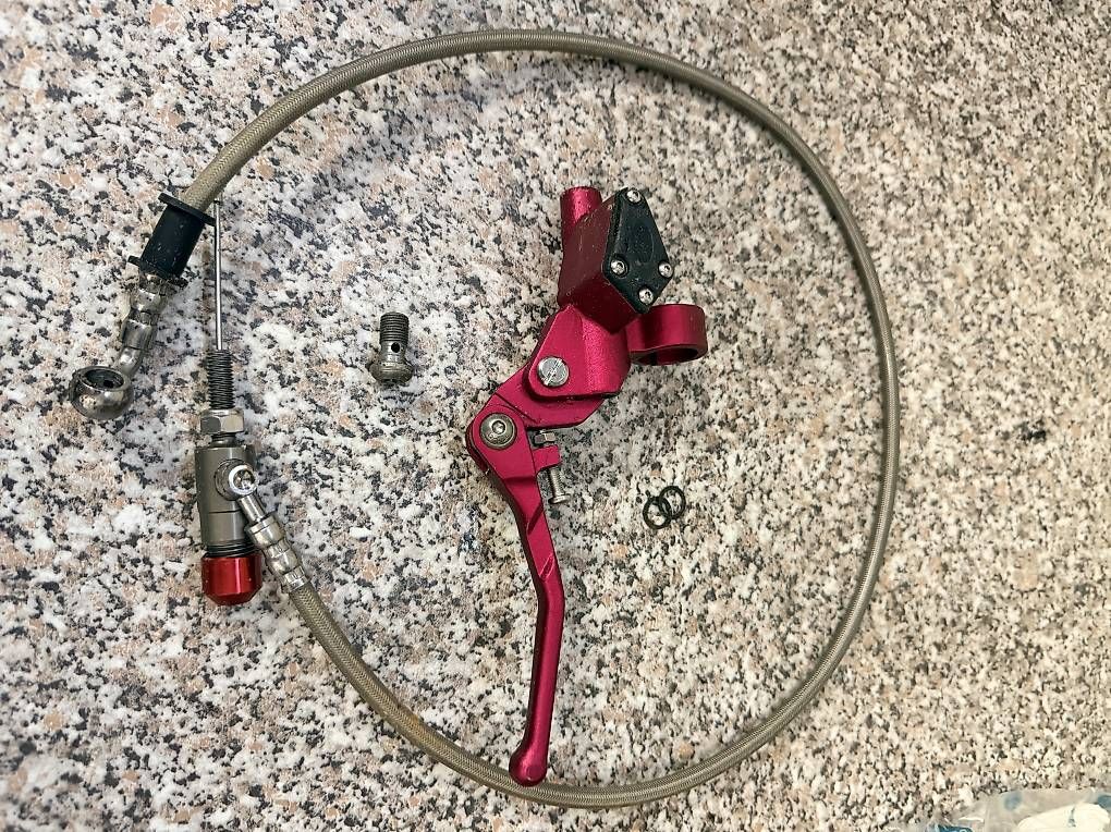 Tutti i ricambio per moto: Embrayage hydraulique Pitbike – Usato da Yverdon-les-Bains venduto da guigui_1976