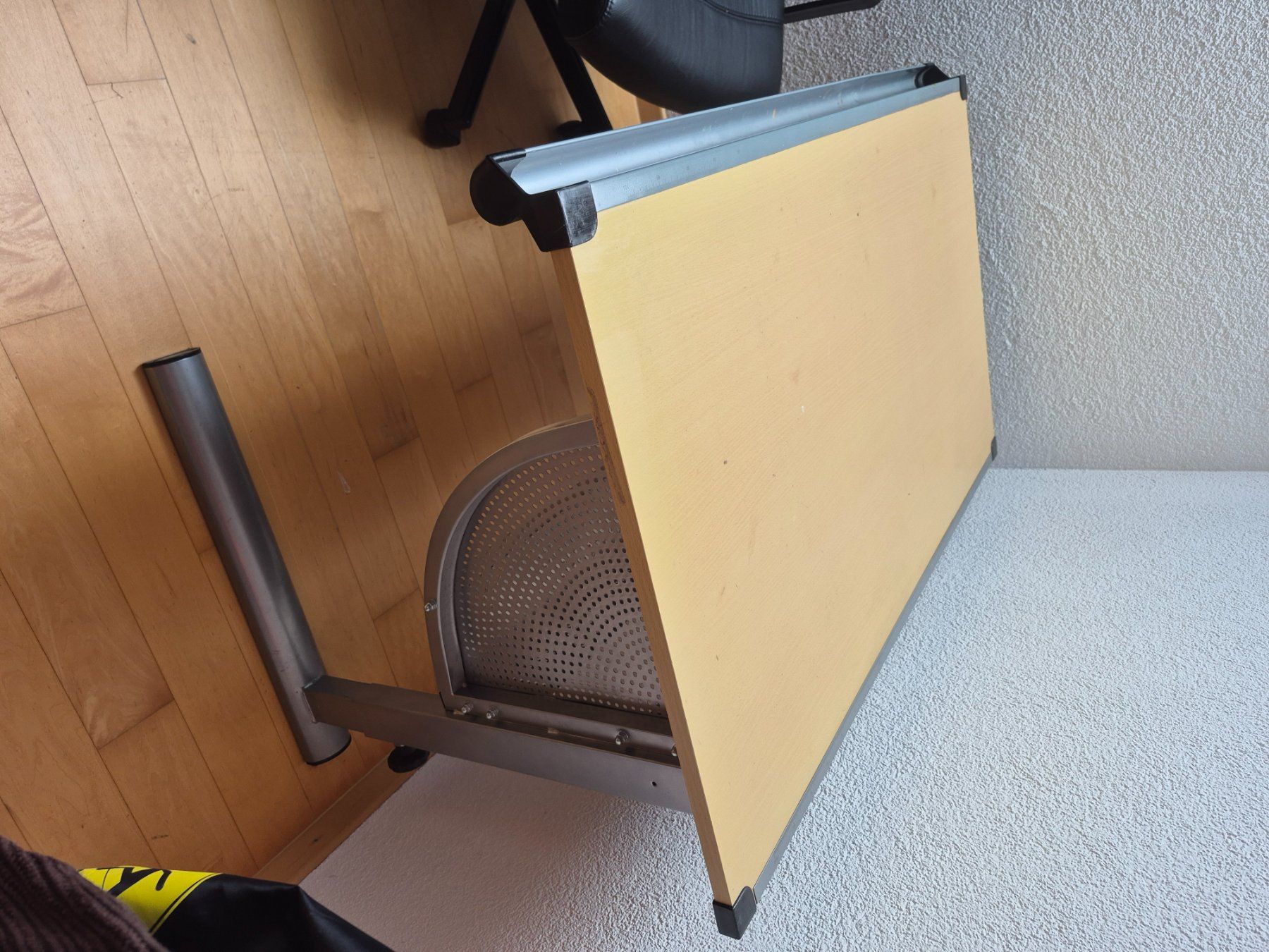 Scrivanie: Scheibtisch – Usato da Buchs venduto da Leitersteg 1