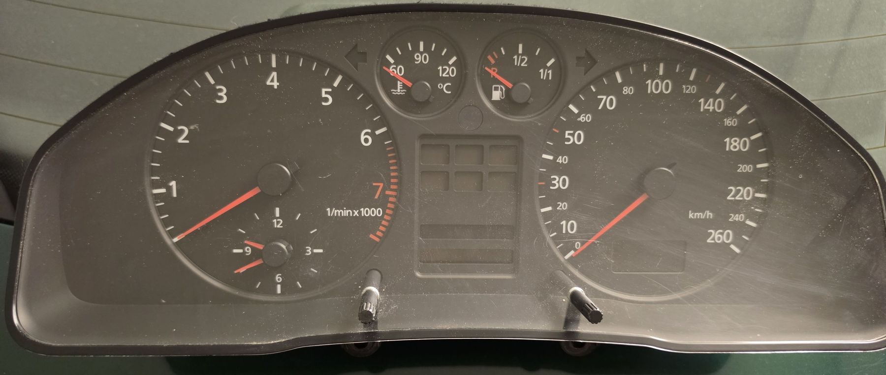 Audi Toutes les pièces auto: Kombiinstrument Audi A4 B5 – D'occasion à Lenzburg par hea_7t6c