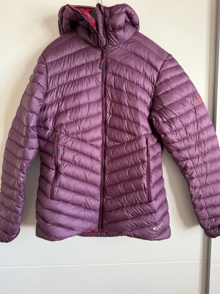 Mammut Jacken: Mammut Broad Peak IN Daunenjacke in S – Gebraucht aus Schindellegi von soleya