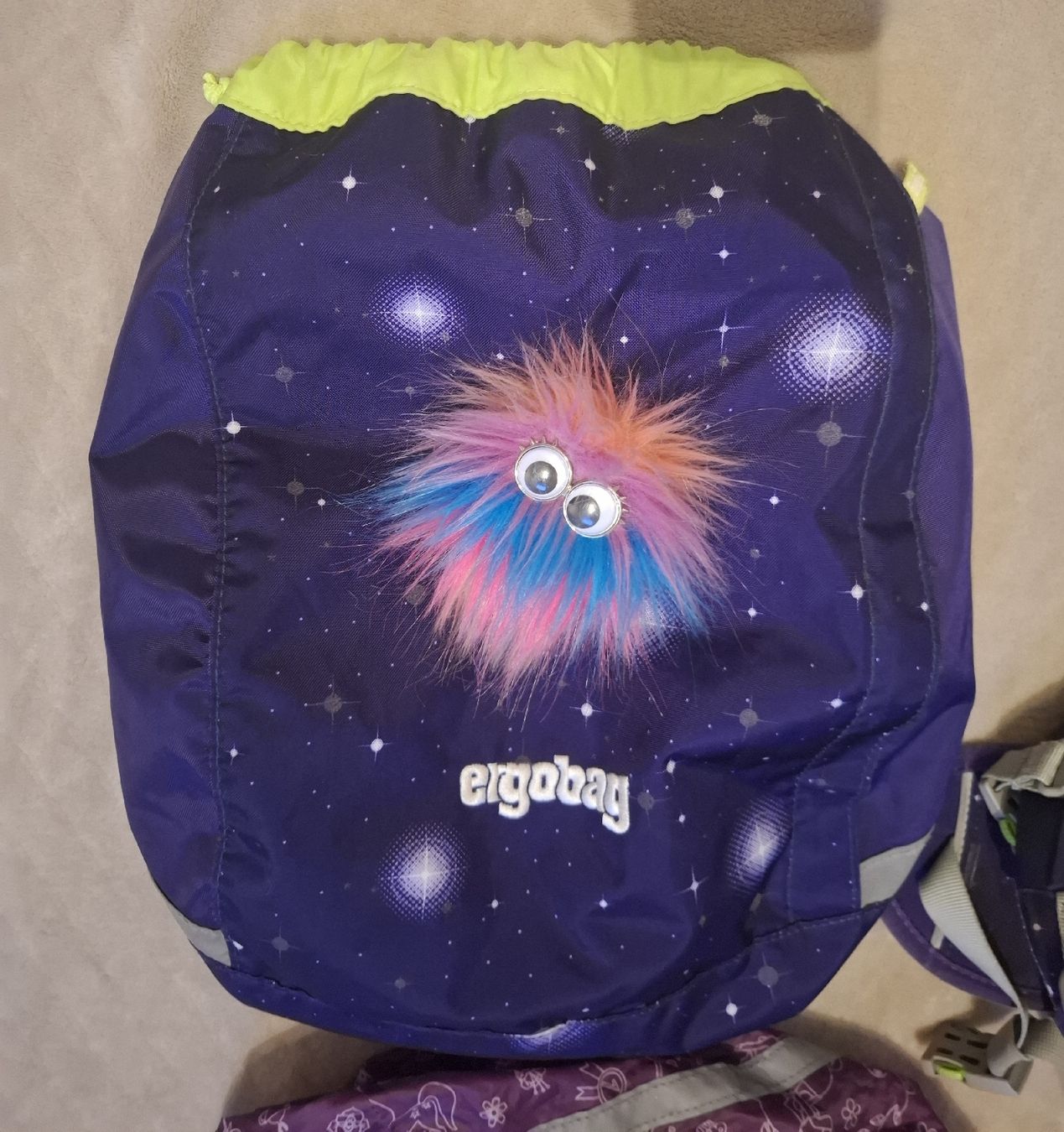 Ergobag Borse & Zaini: Ergobag Cubo Schulranzen Set Glitzer Einhorn – Usato da Bolken venduto da nova88 1