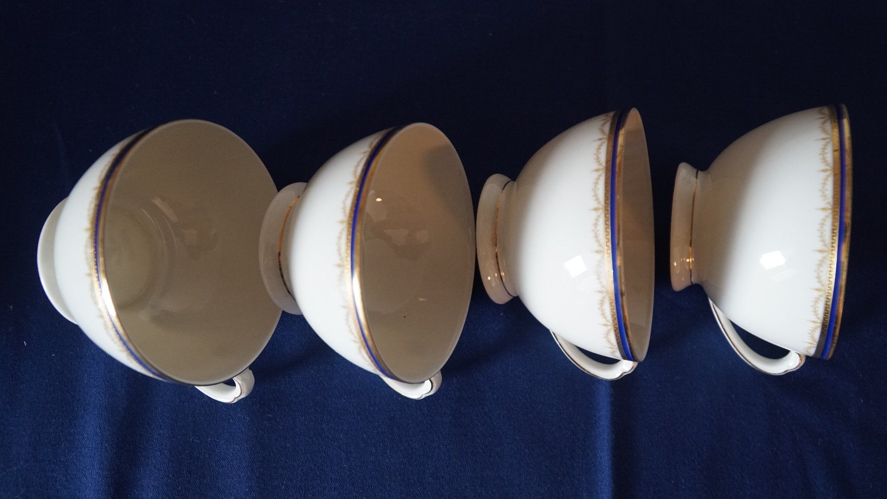 Tassen: Kaffee oder Teetasse Kobaltblau Vergoldet – Neu (gemäss Beschreibung) aus Bern von Antikbatik 1