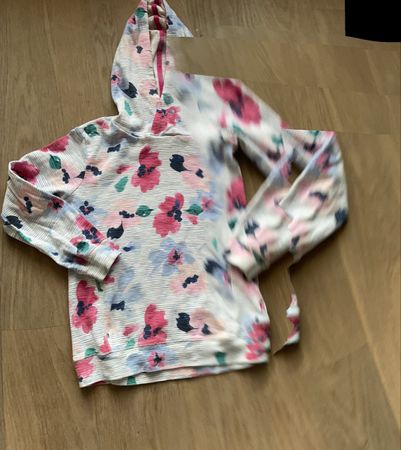 Kapuzenpullover mit Blumenmuster, Gr. 122/128
