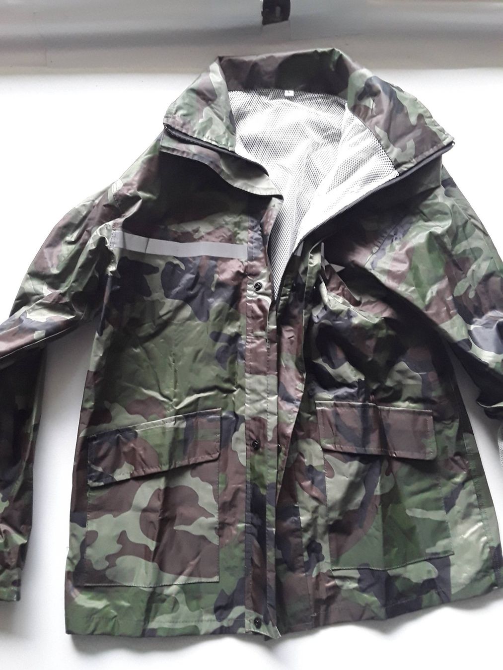 Jacken: Regenjacke – Neu (gemäss Beschreibung) aus Castagnola von Cat-WomenX