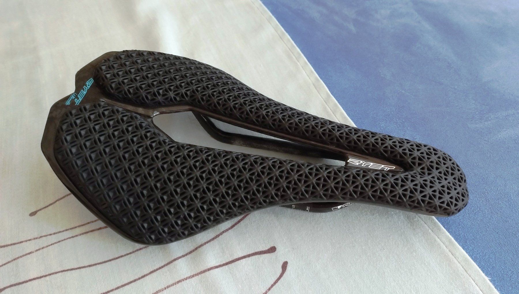 Pièces détachées: Ryet 3D Carbon-Sattel – D'occasion à Effretikon par VanPersie
