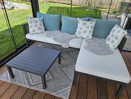 Garten Lounge Set Sofa mit Chaiselongue und Tisch gut erhalt