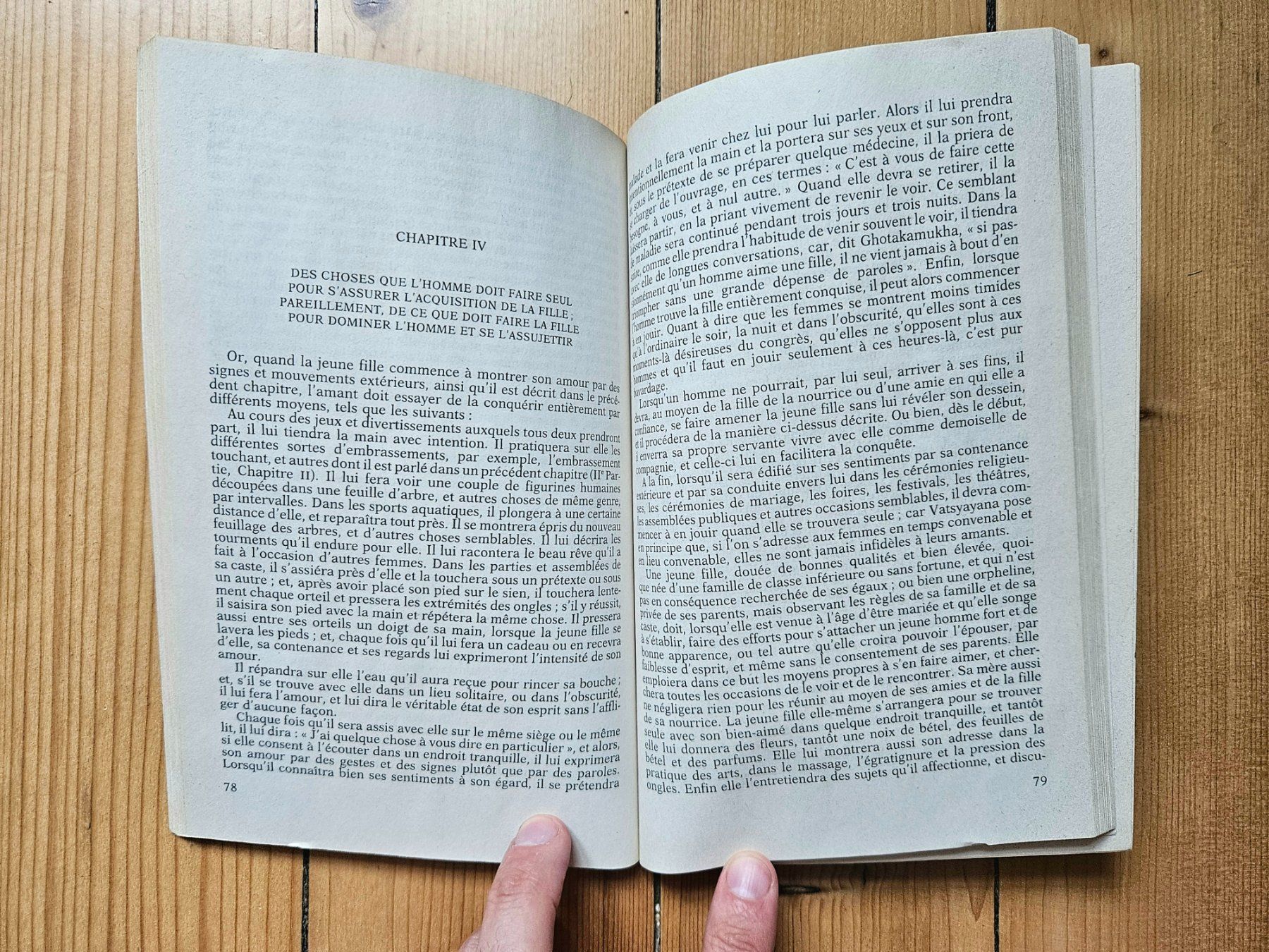 Livres: Les Kama Sutra - Vatsyayana (Librio) – D'occasion à Genève par Januacoeli 5