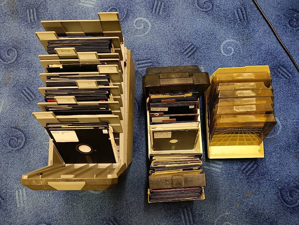 Commodore PCs: Commodore 5.25" Disks. Viel Games und Programme – D'occasion à Arbon par Alex.G.