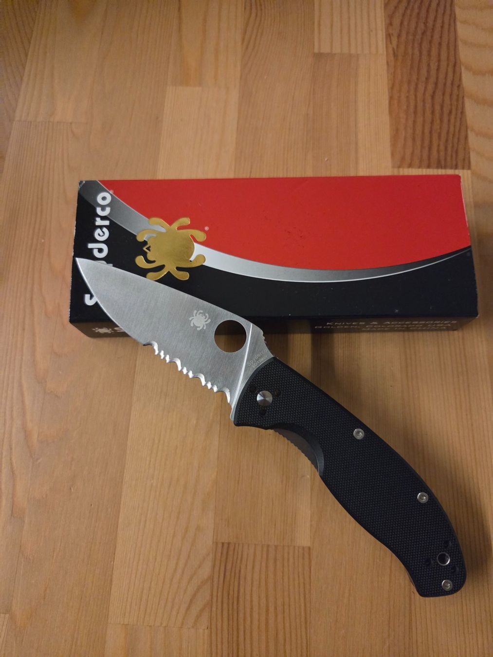 Spyderco Couteaux de poche: Spyderco Tenacious – Neuf avec emballage d'origine à Pailly par John_111 1