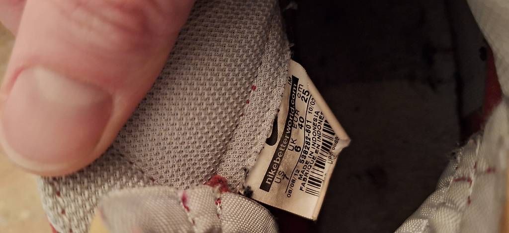 Scarpe da uomo: Nike Sneaker hoch rot - grau grösse 40 – Usato da Kölliken venduto da minimeee 1