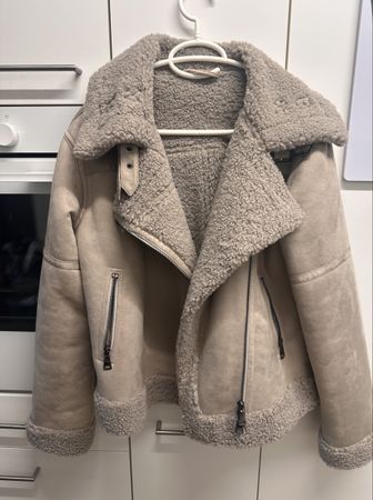 Schöne Leder-/Fellimitat von MADELEINE Gr. 38 beige 