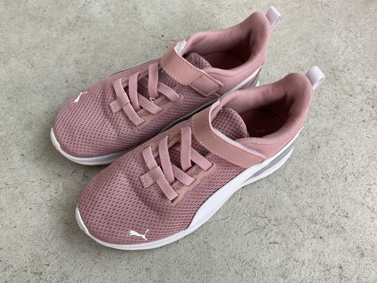 Puma Scarpe per ragazze: Hallenturnschuhe Puma Gr. 33 – Usato da Zürich venduto da mullf