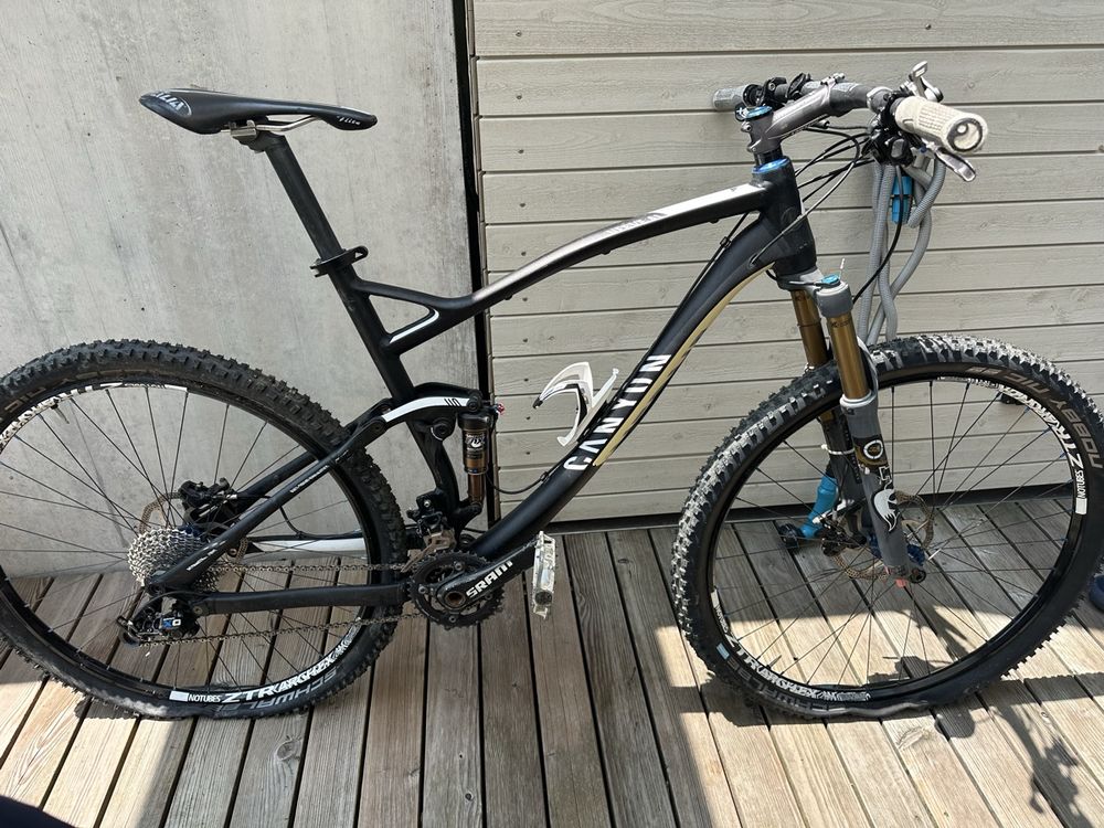 Canyon NERVE AL 29er Sram, neue Reifen (Défectueux) à Zürich