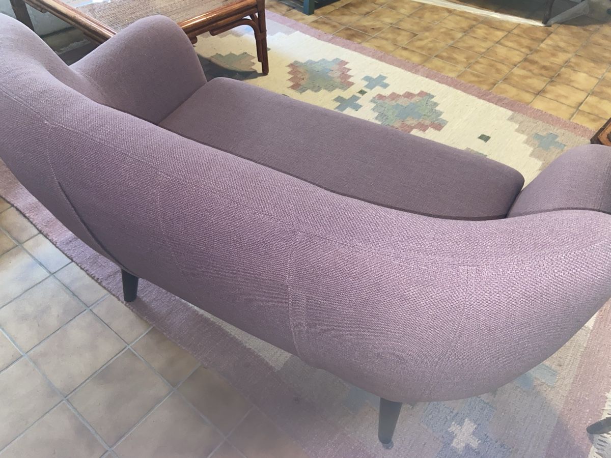 Sofas: Canapé 3 places mauve  – Gebraucht aus Mont-sur-Lausanne von lau_2775 1
